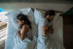 深圳律秦偵探進(jìn)行調(diào)查，幫恩愛(ài)夫妻解除誤會(huì)